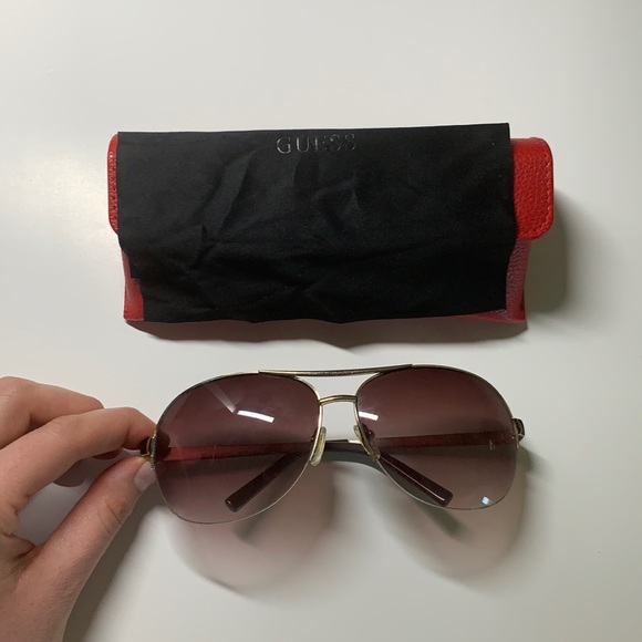 Guess Sunglasses - Picture 3 of 6